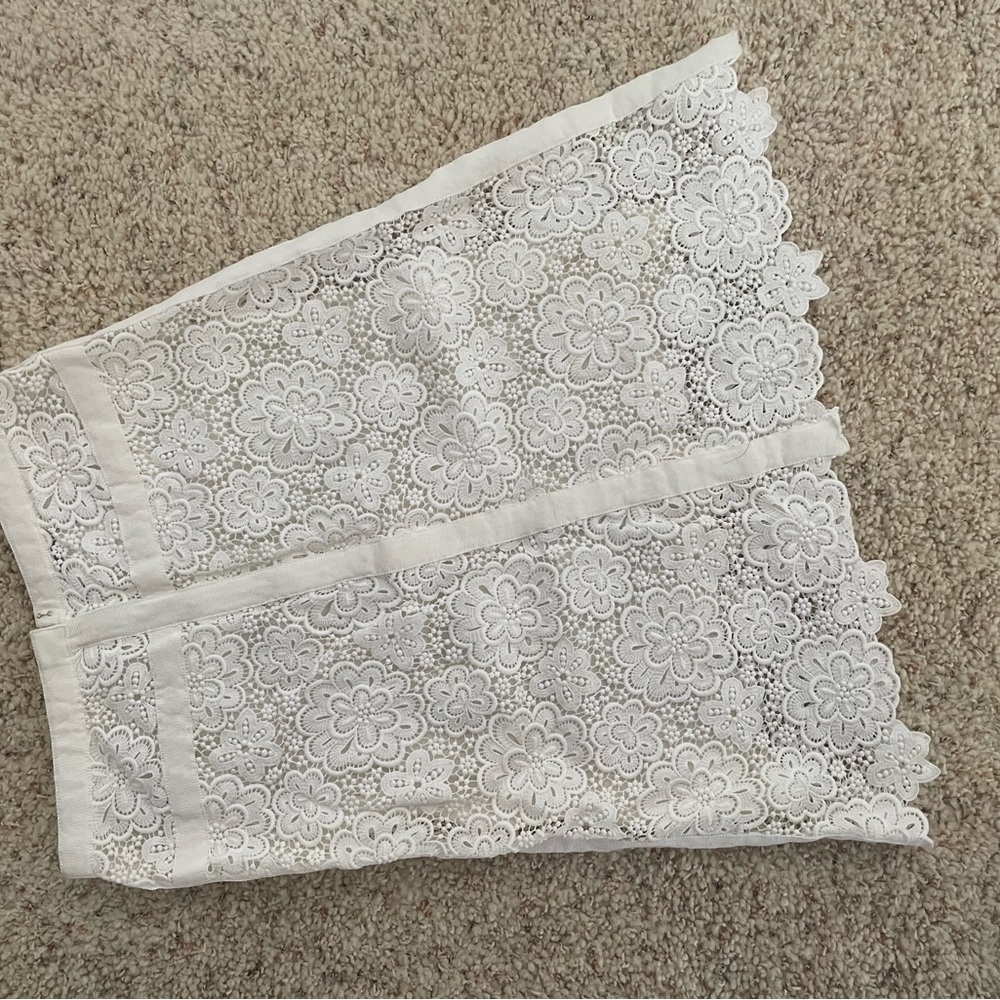 Chanel White Lace Skirt - image 3